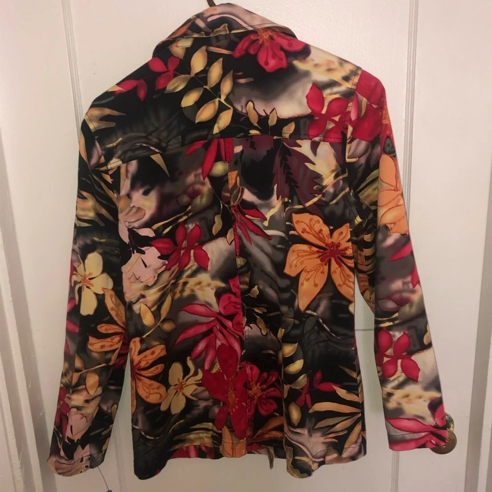 Chico's Additions Floral blouse/ jacket. Vibrant colours ,  preloved - Picture 7 of 7
